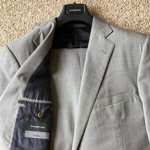Ermenegildo Zegna Gray Windowpane Check Wool Silk Wool Suit Fits US 42 44